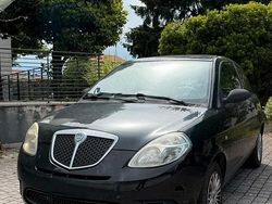 Nero Usata 2009 Lancia Ypsilon Due volumi | 2450 € (Buon prezzo)