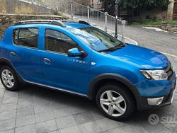 Blu Usata 2015 Dacia Sandero Stepway Tre volumi | 7500 € (Buon prezzo)