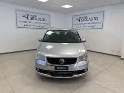 Grigio Usata 2010 VW Touran Trendline Monovolume | 6900 € (Buon prezzo)