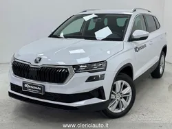 Bianco Nuova 2024 Skoda Karoq Executive SUV | 27.450 € (Molto cara)
