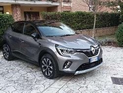 Grigio Usata 2024 Renault Captur Techno SUV | 16.000 € (Ottimo prezzo)