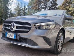 Grigio Usata 2019 Mercedes B180 Business Monovolume | 15.900 € (Buon prezzo)