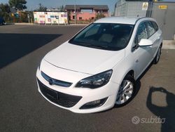 Bianco Usata 2015 Opel Astra S Station wagon | 4390 € (Ottimo prezzo)