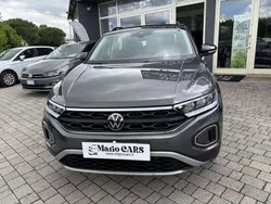 Grigio scuro Usata 2022 VW T-Roc Life SUV | 20.500 € (Buon prezzo)