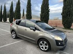 Usata 2013 Peugeot 3008 Allure Monovolume | 5000 € (Buon prezzo)