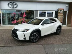 Usata 2020 Lexus UX Luxury Line SUV | 24.900 € (Buon prezzo)