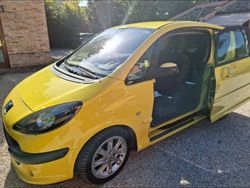 Giallo Usata 2006 Peugeot 1007 Due volumi | 800 € (Super prezzo)