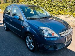 Blu Usata 2006 Ford Fiesta Titanium Tre volumi | 2200 € (Buon prezzo)