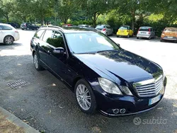 Blu Usata 2010 Mercedes E250 AMG Station wagon | 6900 € (Super prezzo)