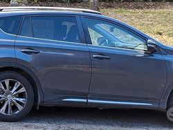 Nero Usata 2015 Toyota RAV4 Lounge Station wagon | 12.500 € (Buon prezzo)