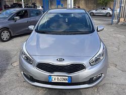 Grigio Usata 2014 Kia Ceed Due volumi | 3900 € (Super prezzo)