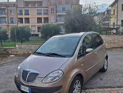 Marrone Usata 2008 Lancia Musa Monovolume | 2500 € (Buon prezzo)