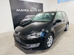 Nero Usata 2011 VW Polo Highline Tre volumi | 4990 € (Super prezzo)
