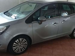 Grigio Usata 2014 Opel Meriva Cosmo Monovolume | 6450 € (Buon prezzo)