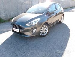 Grigio Usata 2019 Ford Fiesta Vignale Tre volumi | 11.900 € (Buon prezzo)