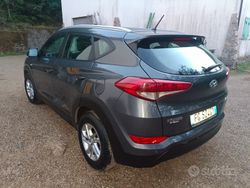 Grigio Usata 2017 Hyundai Tucson SUV | 15.000 € (Cara)