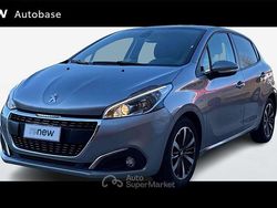 Grigio Usata 2019 Peugeot 208 Signature Sky Due volumi | 8490 € (Ottimo prezzo)