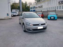 Grigio Usata 2015 VW Golf VII Comfortline Tre volumi | 13.900 € (Buon prezzo)
