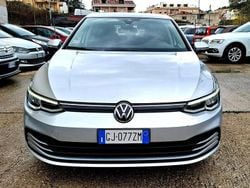 Argento Usata 2021 VW Golf VIII Style Tre volumi | 19.799 € (Buon prezzo)