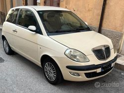 Usata 2005 Lancia Ypsilon Due volumi | 1900 €