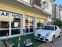 Bianco Usata 2012 Alfa Romeo Giulietta Exclusive Tre volumi | 5999 € (Cara)