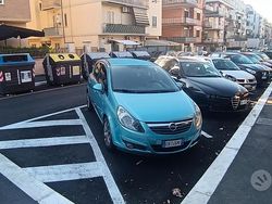 Blu Usata 2011 Opel Corsa Club Tre volumi | 3900 € (Buon prezzo)