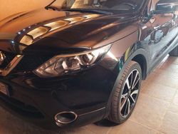 Nero Usata 2016 Nissan Qashqai Tekna SUV | 14.499 € (Cara)
