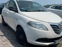 Usata 2013 Lancia Ypsilon Due volumi | 5700 € (Buon prezzo)