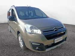 Grigio Usata 2015 Citroën Berlingo Feel Monovolume | 9800 € (Buon prezzo)
