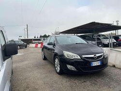 Usata 2010 Opel Astra Cosmo Tre volumi | 2400 € (Ottimo prezzo)