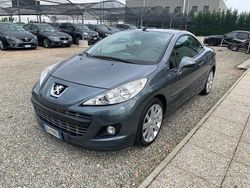 Grigio scuro Usata 2010 Peugeot 207 CC Roland Garros Cabrio | 5900 € (Buon prezzo)