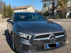 Grigio Usata 2020 Mercedes A180 Tre volumi | 18.000 € (Buon prezzo)