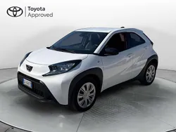 Bianco Usata 2022 Toyota Aygo Active Due volumi | 13.900 € (Buon prezzo)