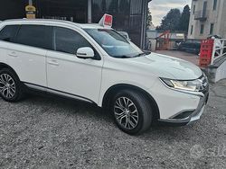 Bianco Usata 2018 Mitsubishi Outlander SUV | 15.900 € (Buon prezzo)
