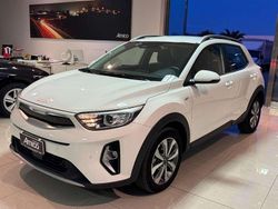 Bianco Usata 2022 Kia Stonic SUV | 14.500 € (Cara)