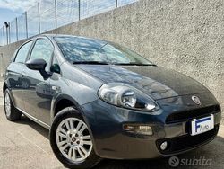 Bianco Usata 2015 Fiat Punto Lounge Due volumi | 3999 € (Buon prezzo)