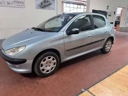Argento Usata 2004 Peugeot 206 Tre volumi | 1900 € (Buon prezzo)