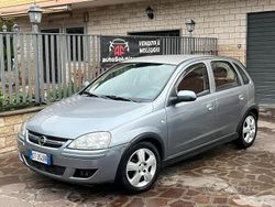Grigio Usata 2005 Opel Corsa Sport Due volumi | 2300 € (Cara)