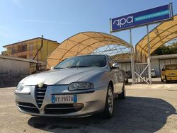 Argento Usata 2002 Alfa Romeo 147 Distinctive Due volumi | 2000 € (Buon prezzo)