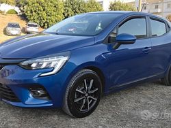 Blu Usata 2020 Renault Clio V Life Tre volumi | 10.900 € (Buon prezzo)