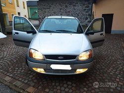 Grigio Usata 2001 Ford Fiesta Tre volumi | 1000 €