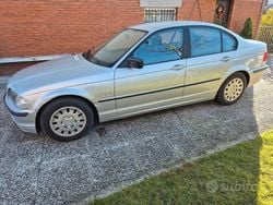 Grigio Usata 2001 BMW 320 Tre volumi | 1590 € (Ottimo prezzo)