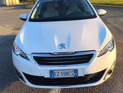 Usata 2015 Peugeot 308 Allure Tre volumi | 7000 € (Ottimo prezzo)