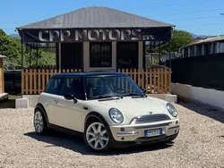 Bianco Usata 2004 Mini Cooper Due volumi | 3800 € (Buon prezzo)