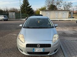Grigio Usata 2008 Fiat Punto Tre volumi | 2000 € (Buon prezzo)