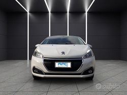 Bianco Usata 2017 Peugeot 208 Allure Due volumi | 7499 € (Buon prezzo)