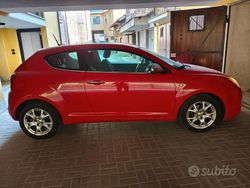 Rosso Usata 2009 Alfa Romeo MiTo Due volumi | 4100 € (Buon prezzo)