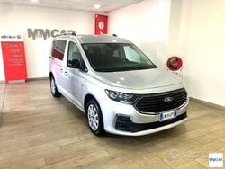 Grigio Usata 2023 Ford Tourneo Connect Tre volumi | 24.500 € (Cara)