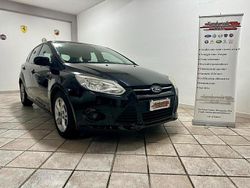 Nero Usata 2011 Ford Focus Titanium Tre volumi | 4490 € (Buon prezzo)
