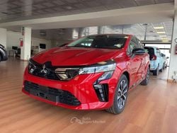 Rosso Nuova 2025 Mitsubishi Colt Invite Tre volumi | 17.400 € (Buon prezzo)